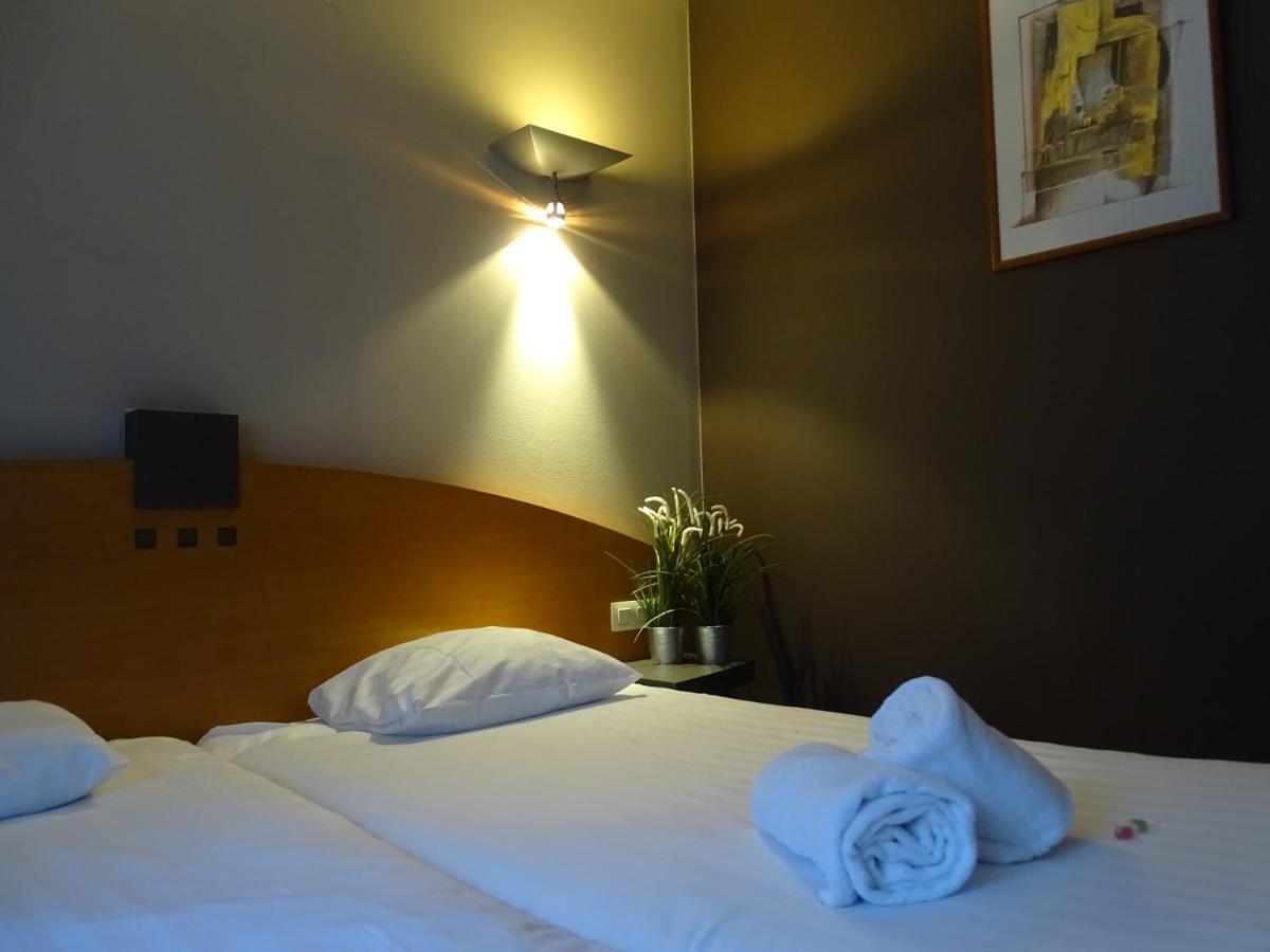 Sleep & Go Brussels Expo Hotel Wemmel Екстериор снимка